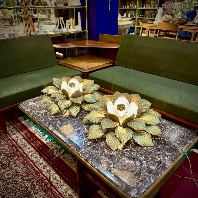 Vintage Flower-Shaped Lamp – 70s