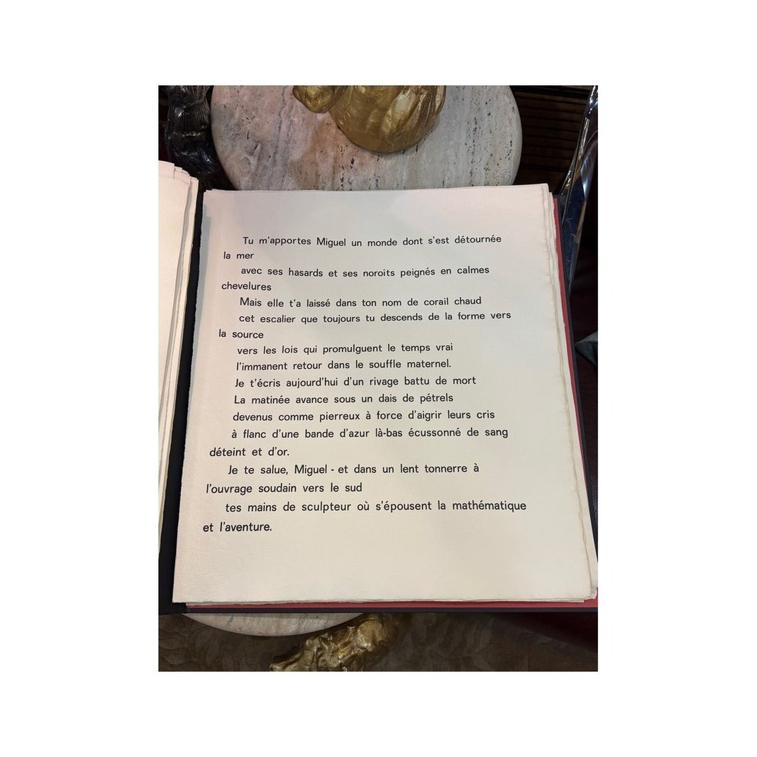 Página interior con texto dedicado a Miguel Ortiz Berrocal en Petite Rapsodie de la Main