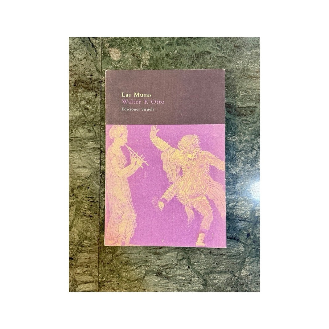 Portada del libro Las Musas de Walter F. Otto sobre una superficie de piedra oscura