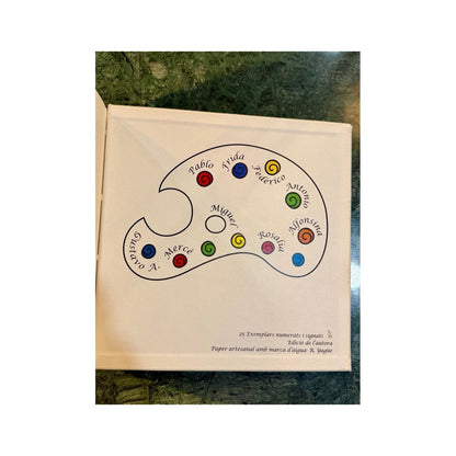 Contracubierta del libro de artista con paleta ilustrada y edición firmada y numerada 5/25