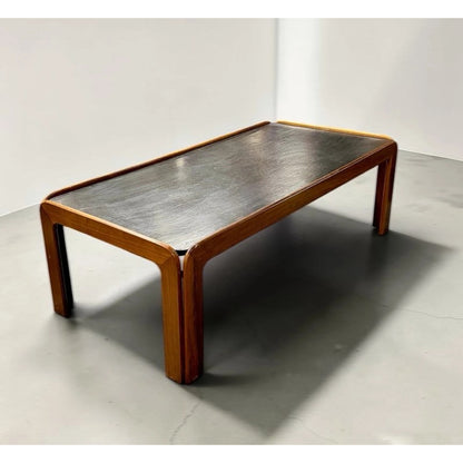 Mesa de centro vintage alemana años 80 con estructura de madera y sobre de pizarra negra