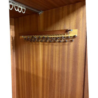 Detalle del interior del cuelga corbatas de Fratelli Reguitti