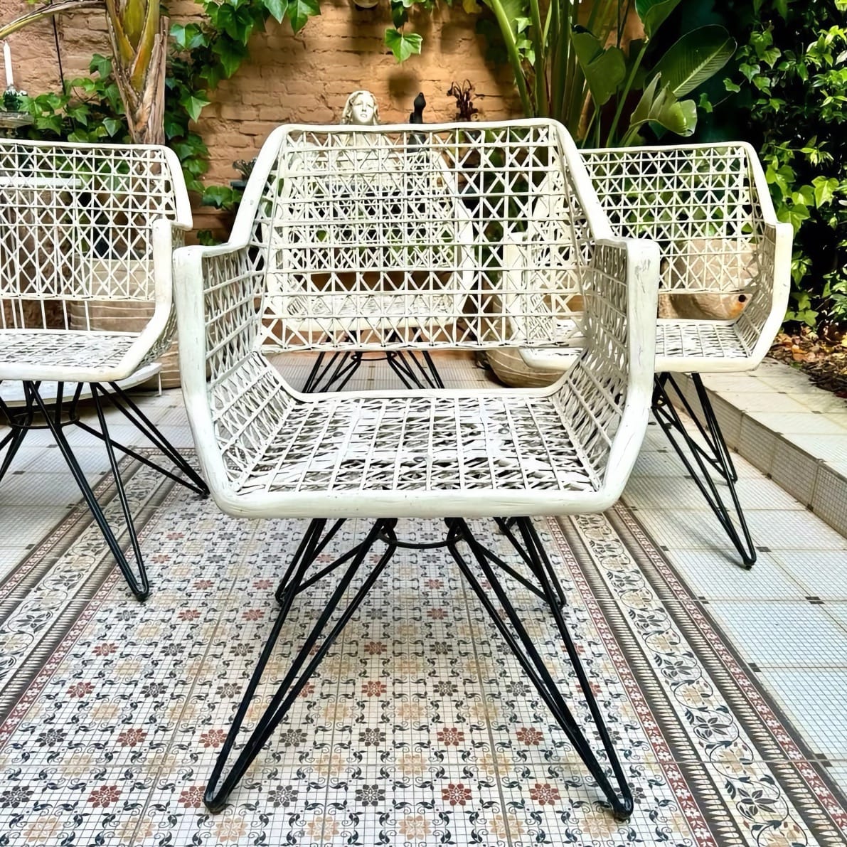 Vintage Armchair Inspired by Disfrutar