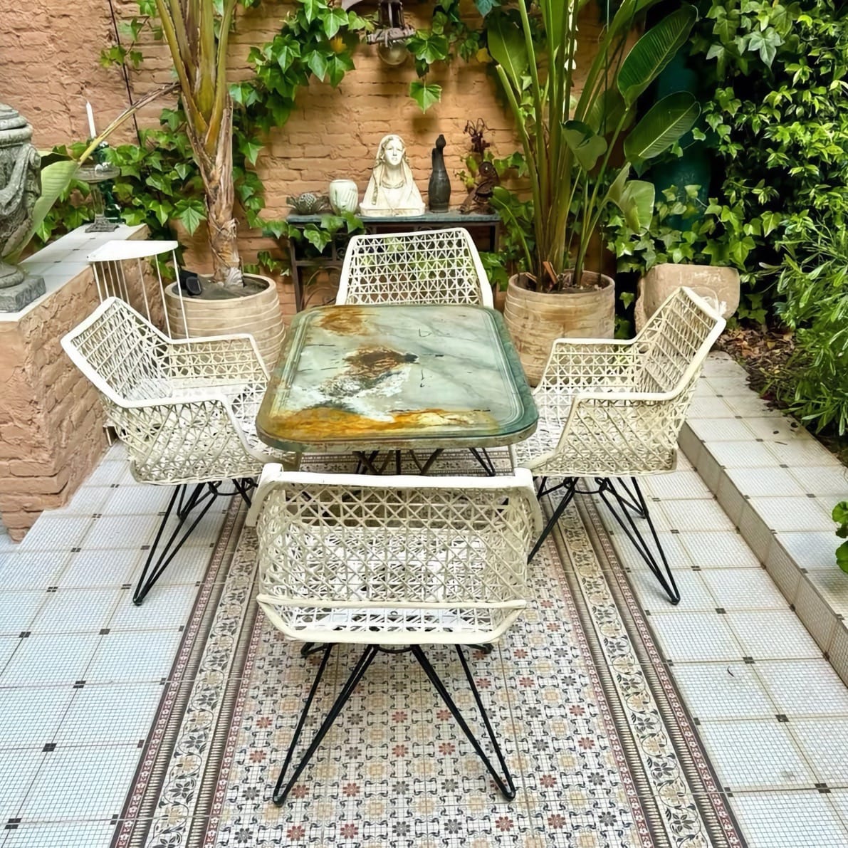 Vintage Armchair Inspired by Disfrutar
