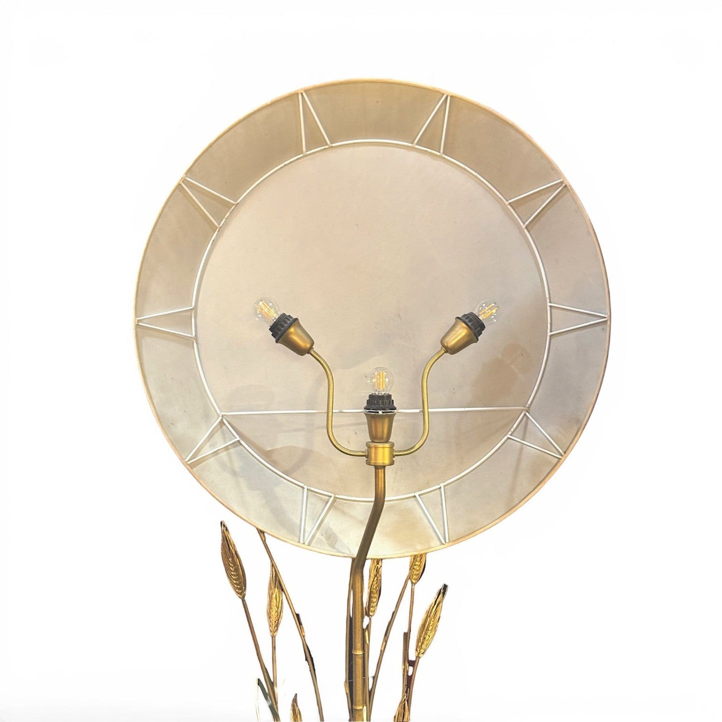 La Basilica Galeria brass wheat sheaf floor lamp with rear reflector disc and three lights, 1980s Italian design.