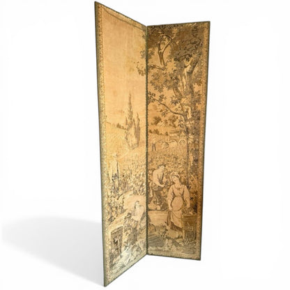 Biombo antiguo de madera con tapiz de vendimia y escena pastoral del siglo XX de La Basílica Galería.